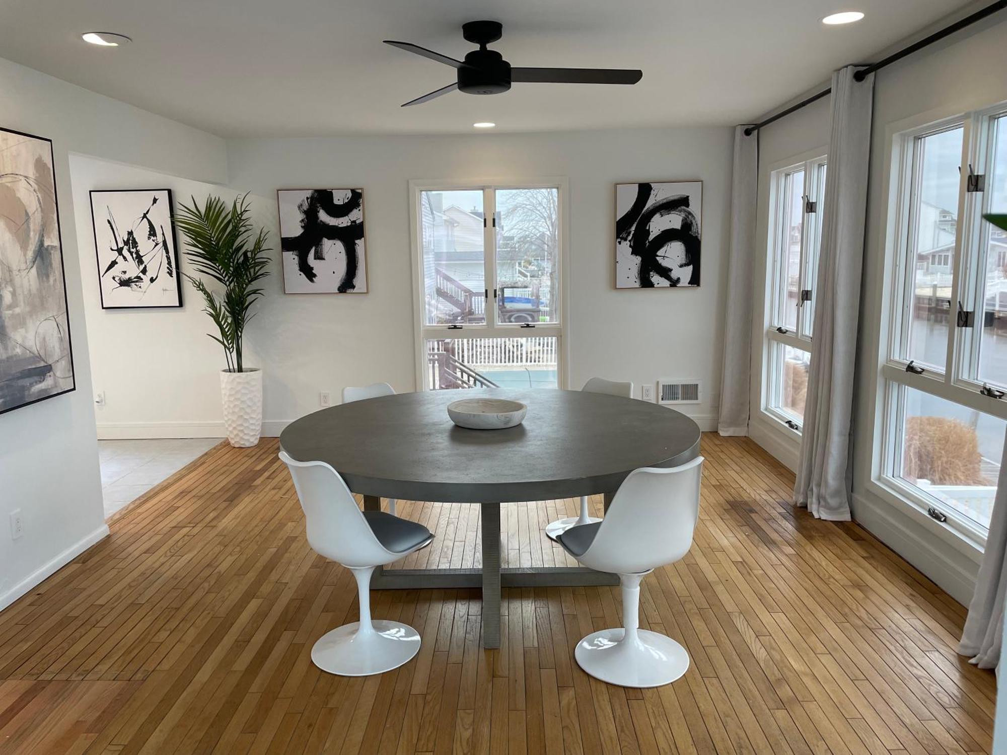 Shore Acres Waterfront Home In Brick With Swimming Pool Access מראה חיצוני תמונה