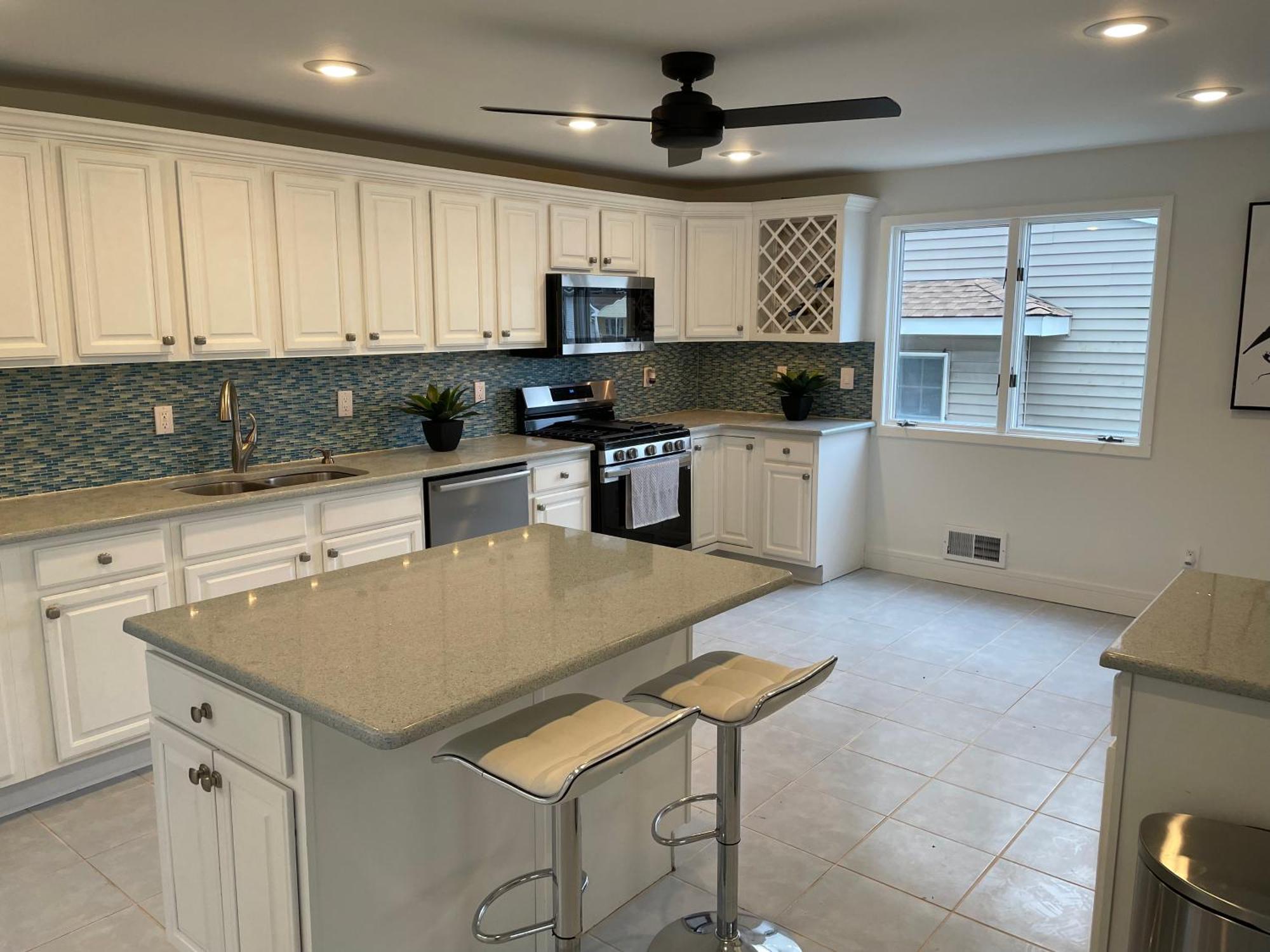 Shore Acres Waterfront Home In Brick With Swimming Pool Access מראה חיצוני תמונה