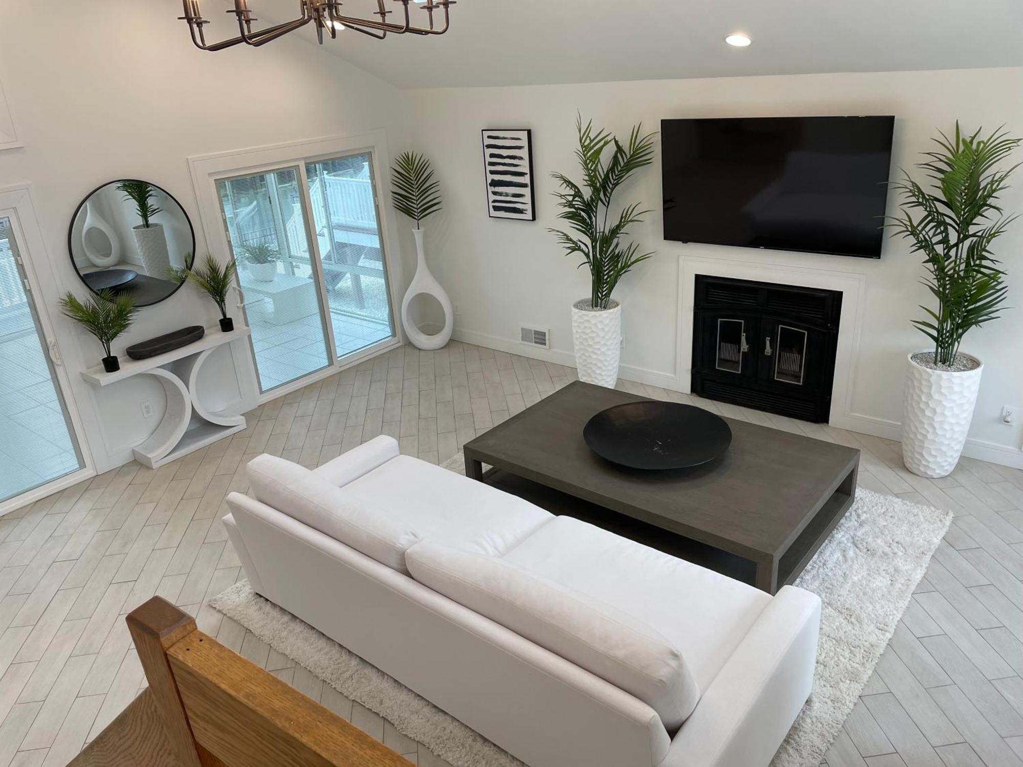 Shore Acres Waterfront Home In Brick With Swimming Pool Access מראה חיצוני תמונה